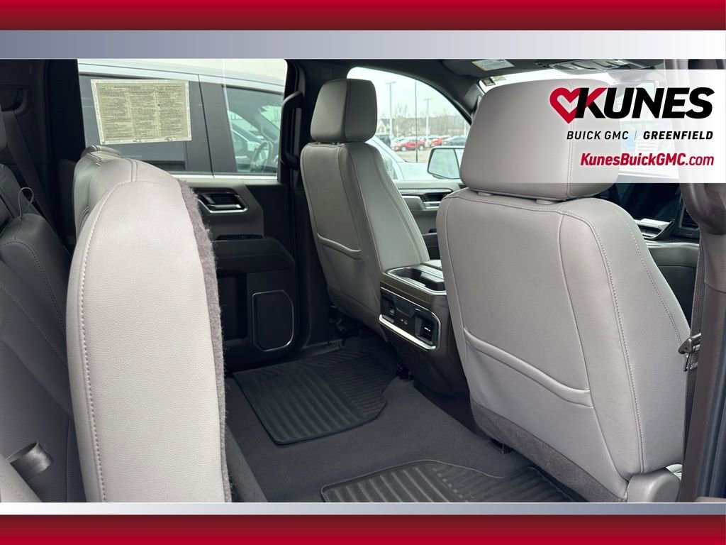 Used 2022 Chevrolet Silverado 1500 LTZ image 39