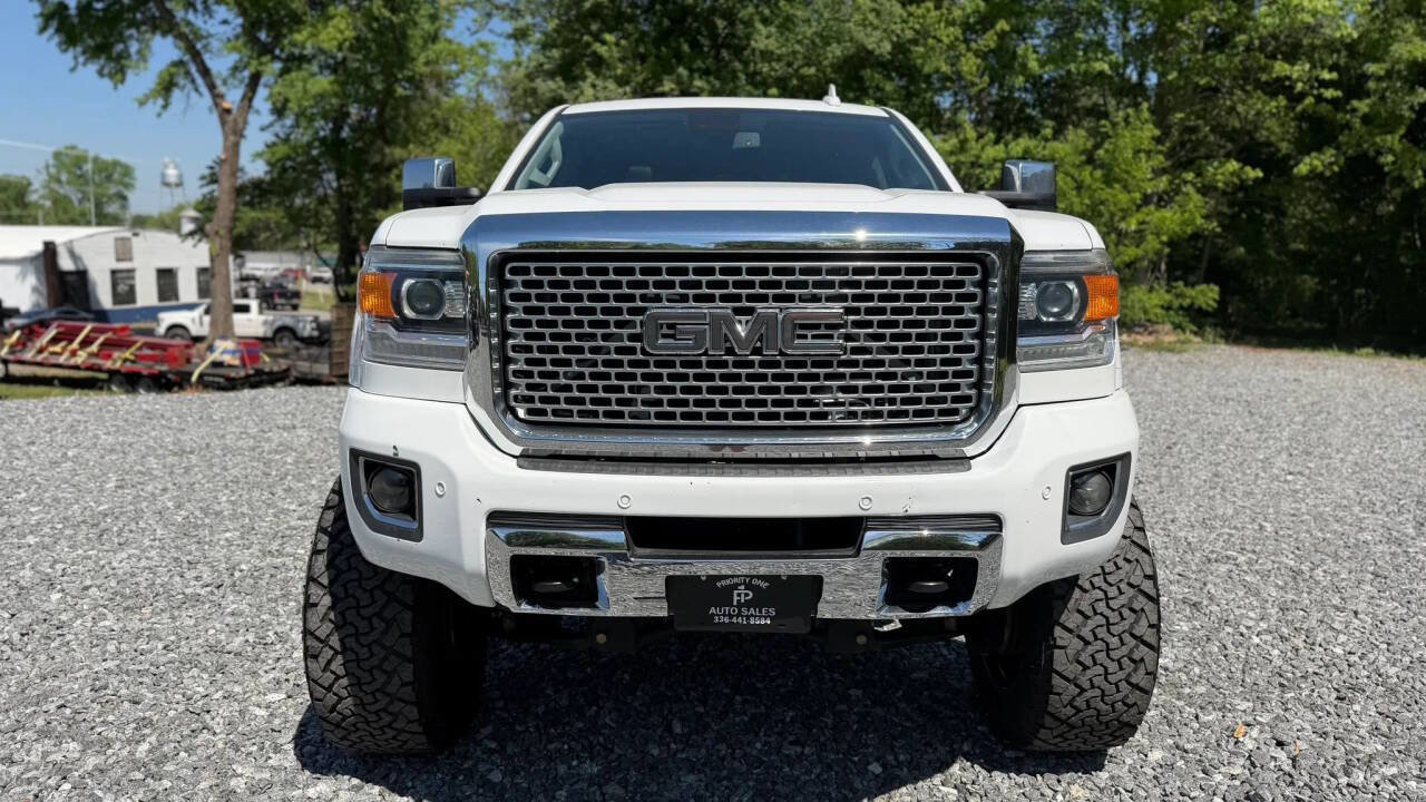 Used 2016 GMC Sierra 2500 Denali w/ Duramax Plus Package image 2