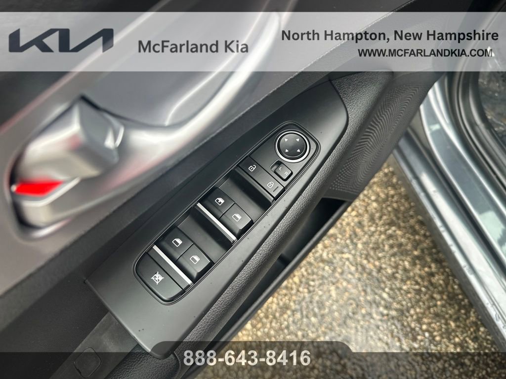 Used 2023 Kia Forte LX image 13