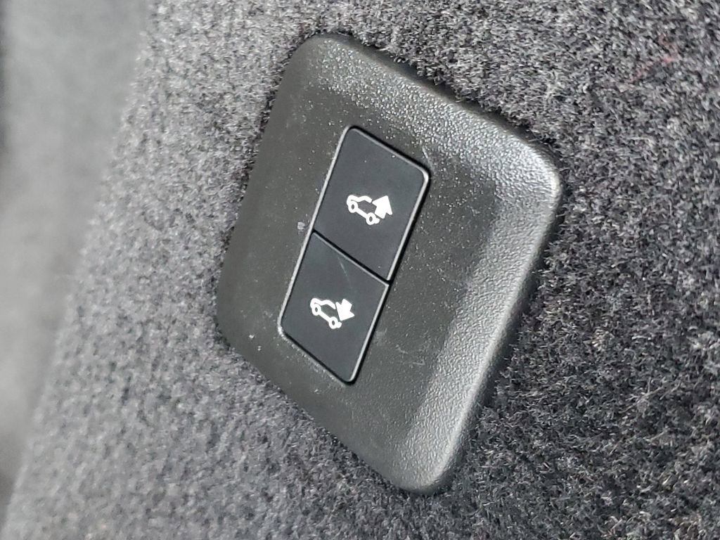 Used 2018 Land Rover Range Rover Sport SE image 33