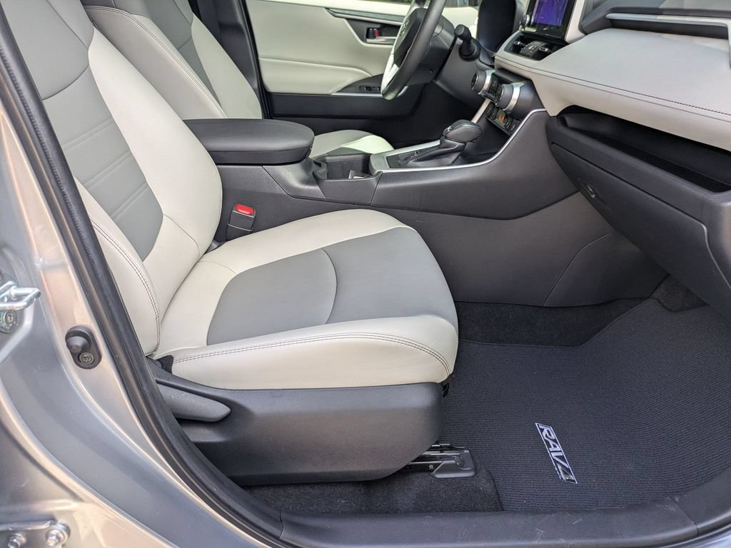 Used 2023 Toyota RAV4 XLE Premium AWD/4WD image 42