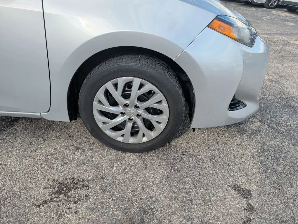 Used 2017 Toyota Corolla L FWD image 12
