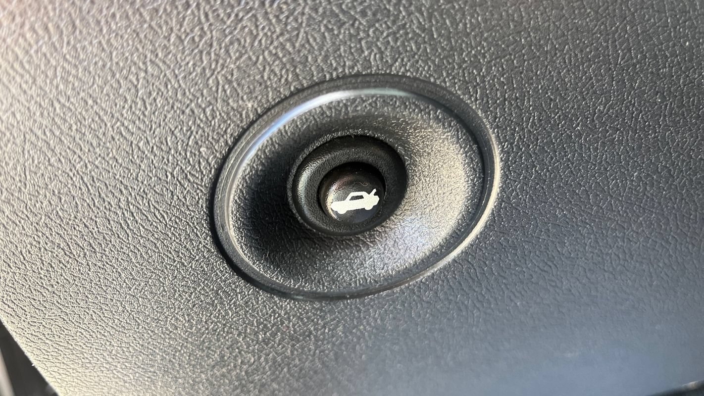 Used 2010 Dodge Charger SXT RWD image 21