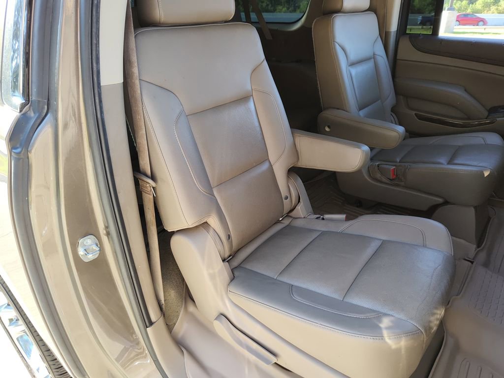 Used 2016 GMC Yukon XL SLT w/ Premium Edition image 27