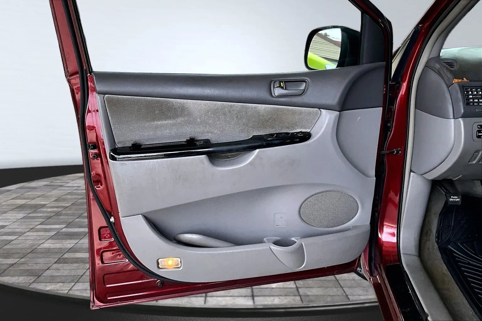 Used 2004 Toyota Sienna FWD image 14
