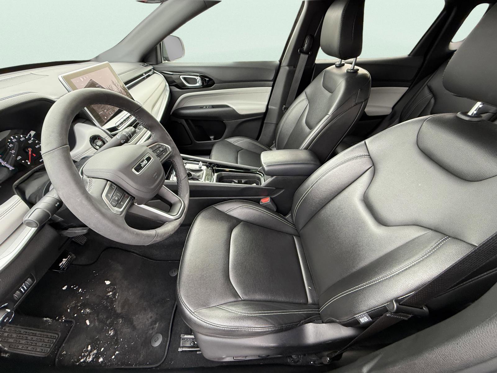 Used 2025 Jeep Compass Limited AWD/4WD image 9