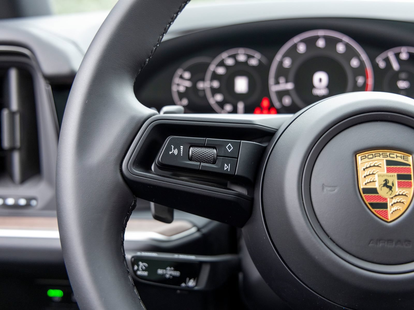 New 2026 Porsche Cayenne AWD/4WD image 36