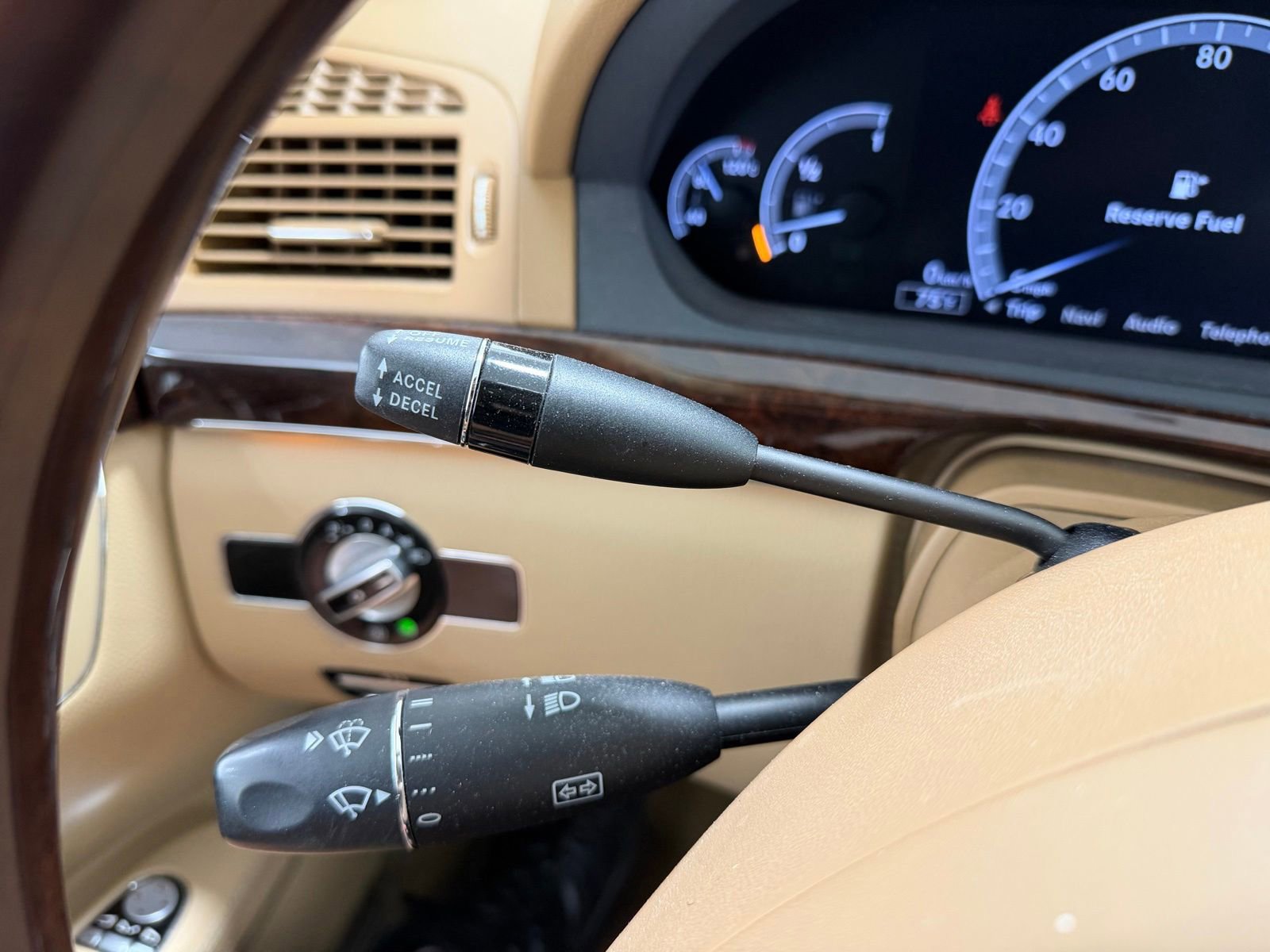 Used 2011 Mercedes-Benz S 550 4MATIC image 31