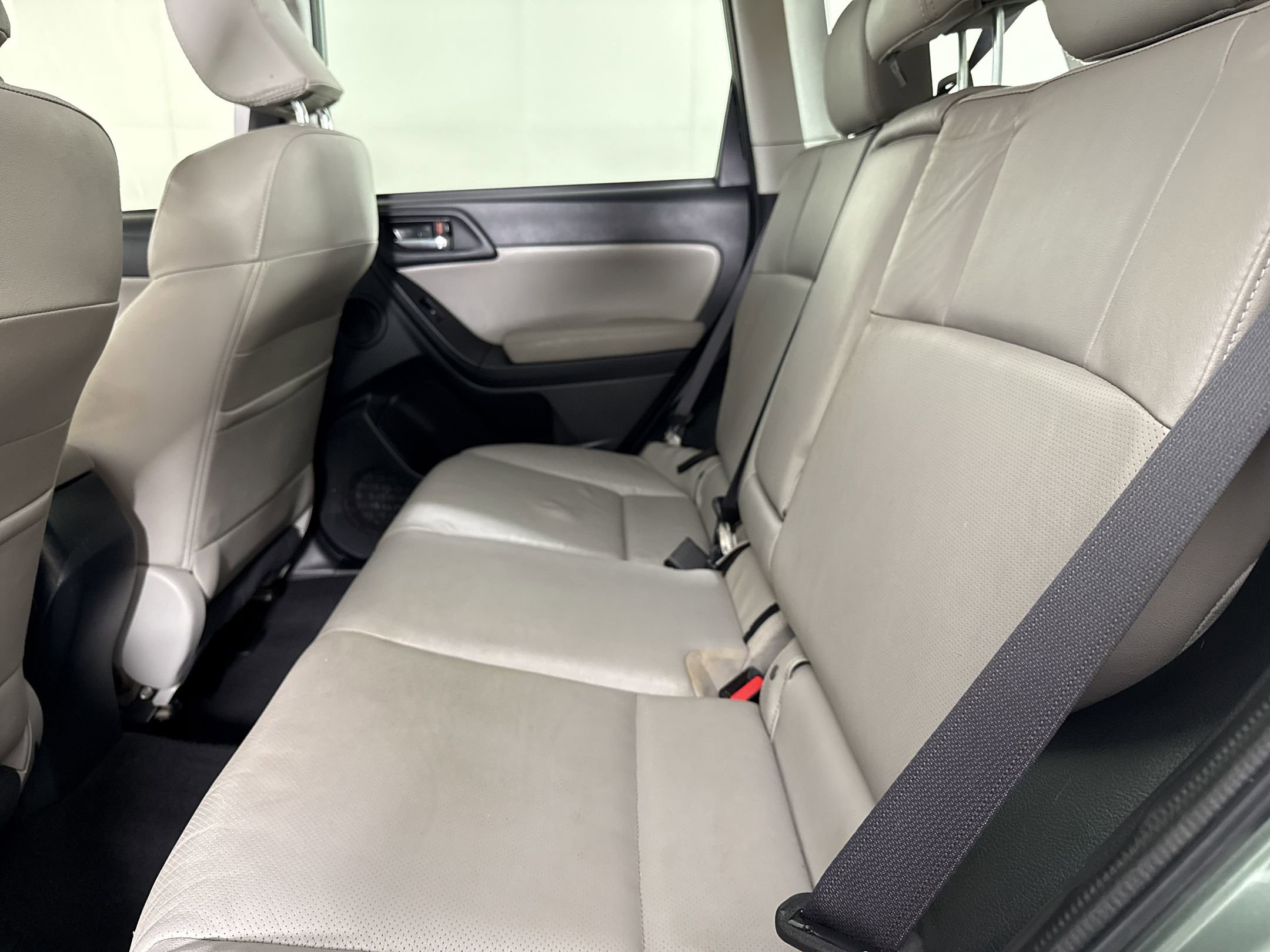 Used 2015 Subaru Forester 2.5i Touring w/ Eyesight & Navigation System AWD/4WD image 24