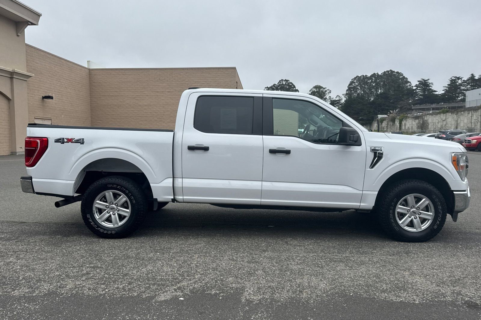 Used 2021 Ford F150 XLT image 3