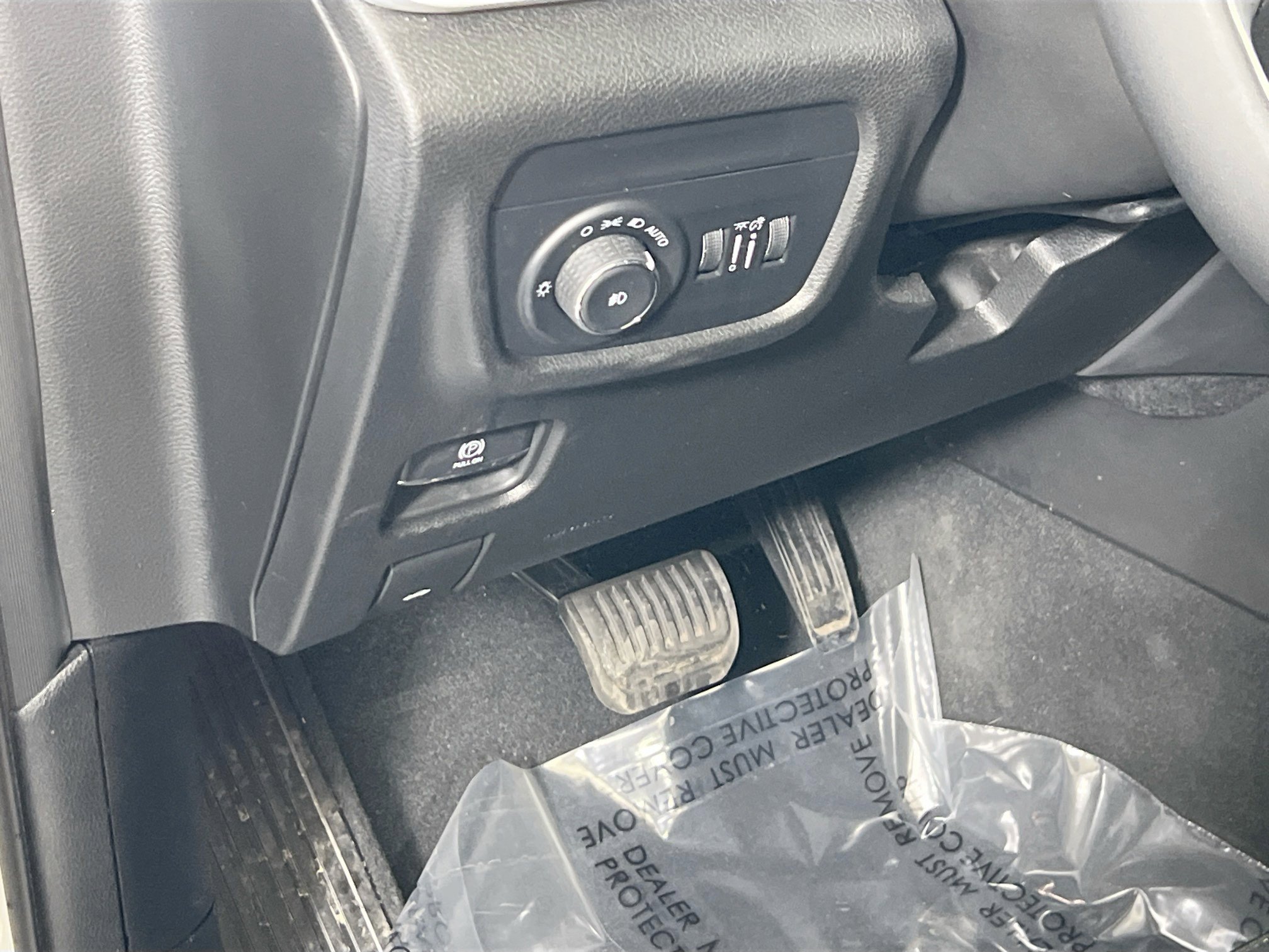 Used 2023 Jeep Grand Cherokee Limited AWD/4WD image 10