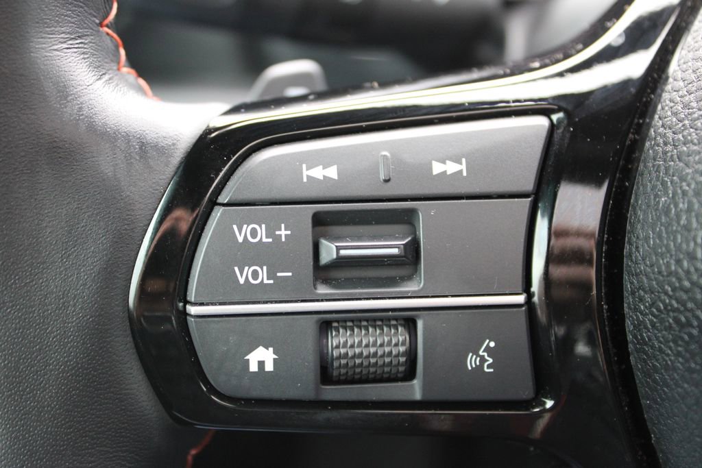 Used 2025 Honda Pilot TrailSport image 31