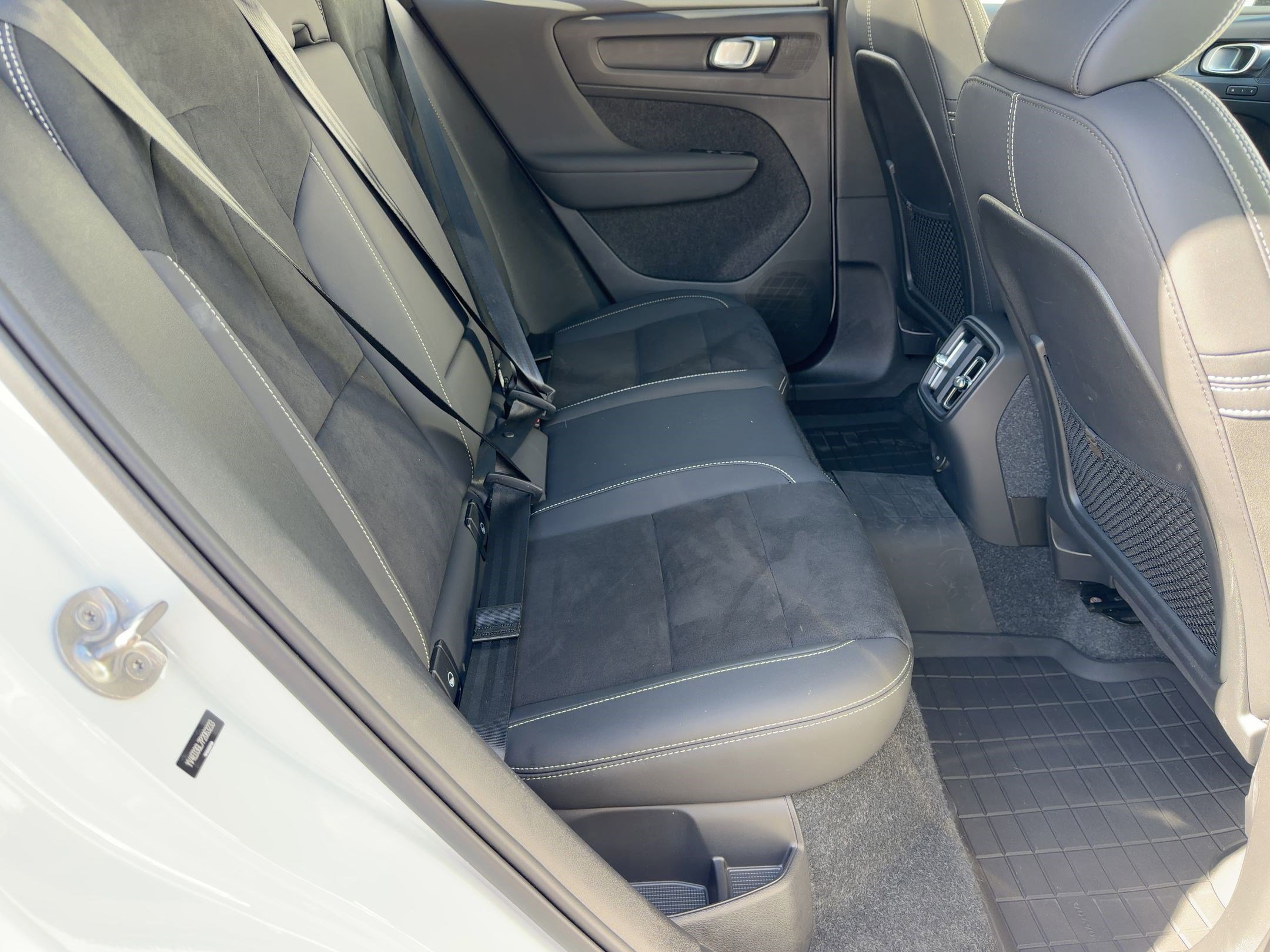 Used 2023 Volvo C40 P8 Recharge Plus image 28