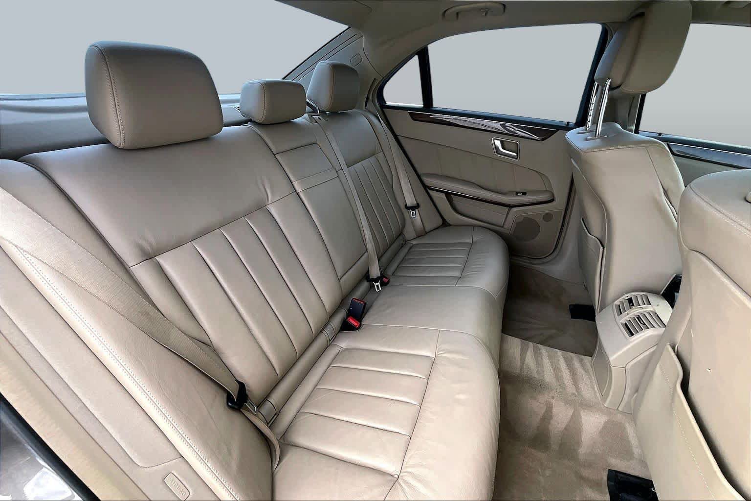 Used 2013 Mercedes-Benz E 350 Sedan image 17
