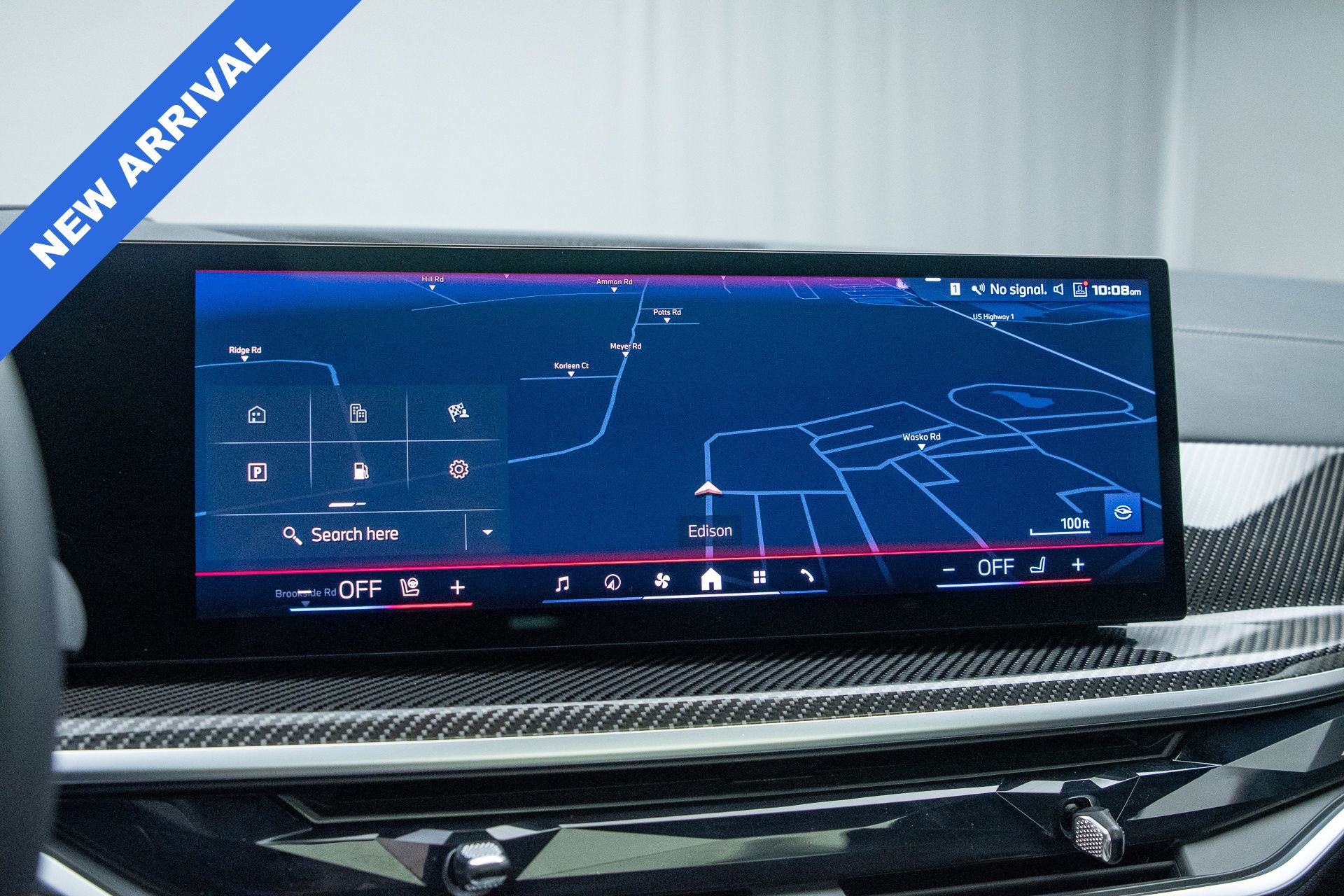 Used 2025 BMW X7 M60i w/ Executive Package image 33