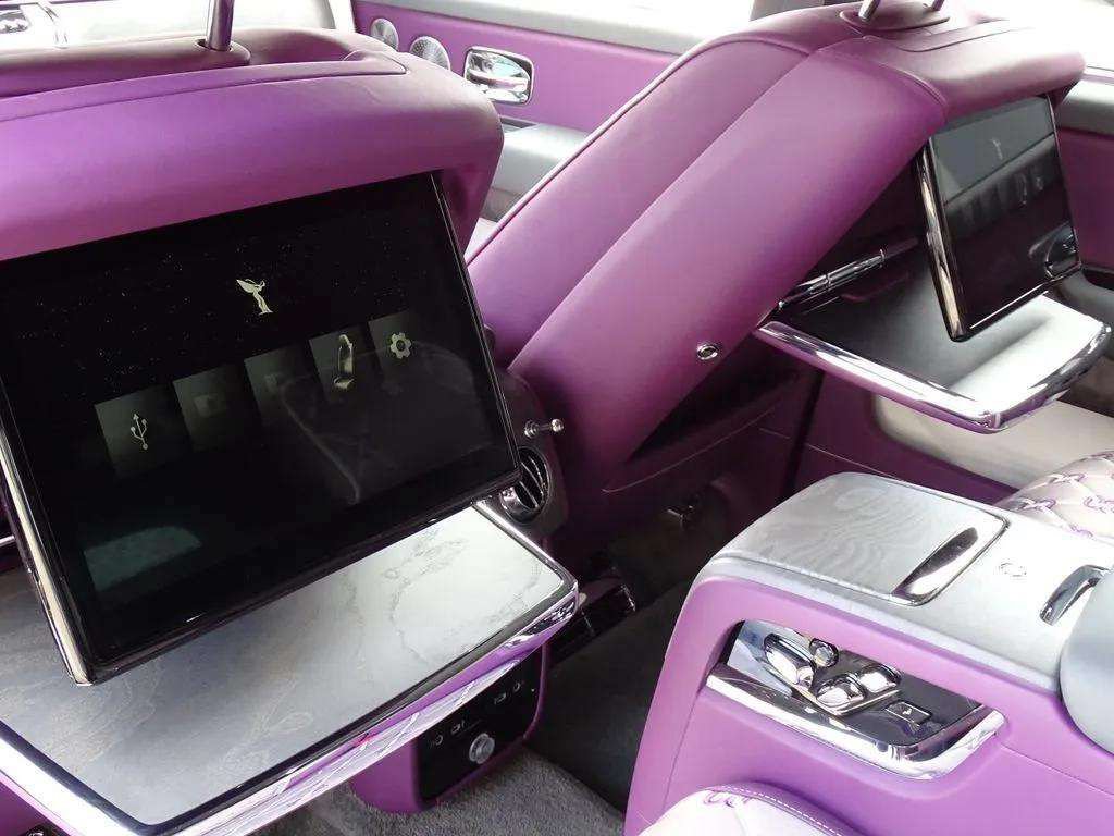 Certified 2025 Rolls-Royce Cullinan AWD/4WD image 12