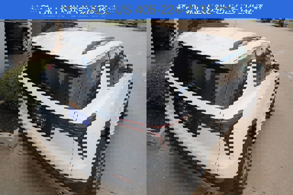 New 2026 Chevrolet Traverse LT image 13