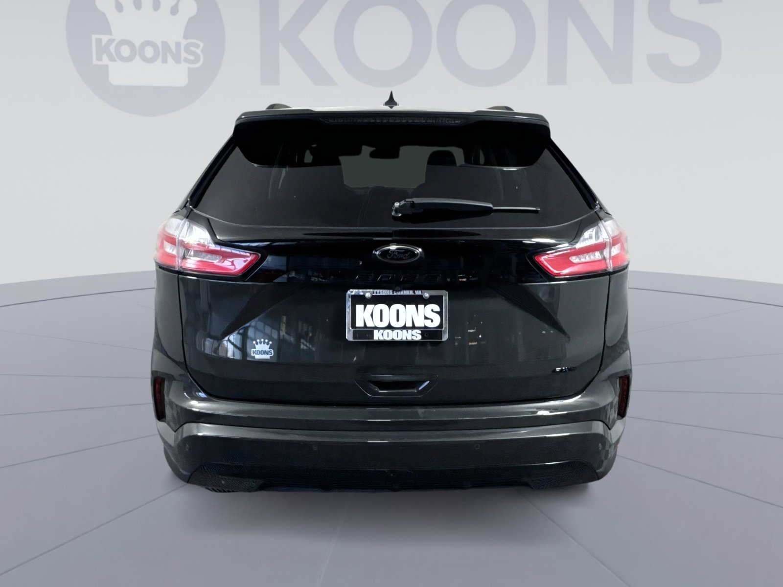 Used 2022 Ford Edge SE w/ Black Appearance Package image 5