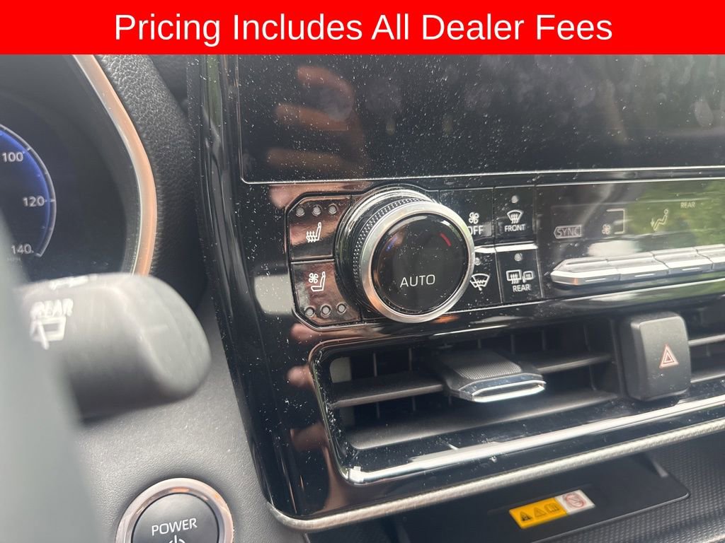 Used 2024 Toyota Highlander Platinum AWD/4WD image 6