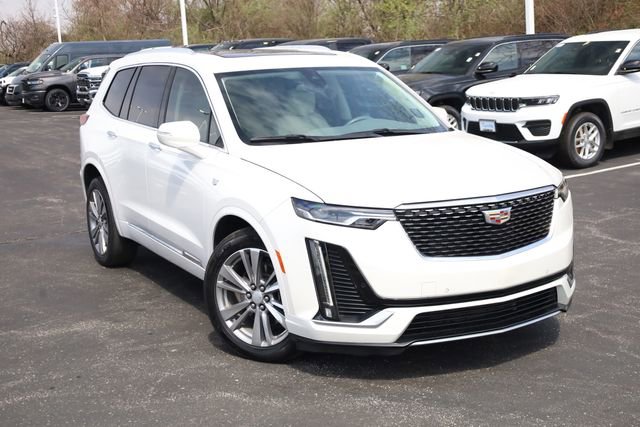 Used 2023 Cadillac XT6 Premium Luxury image 2