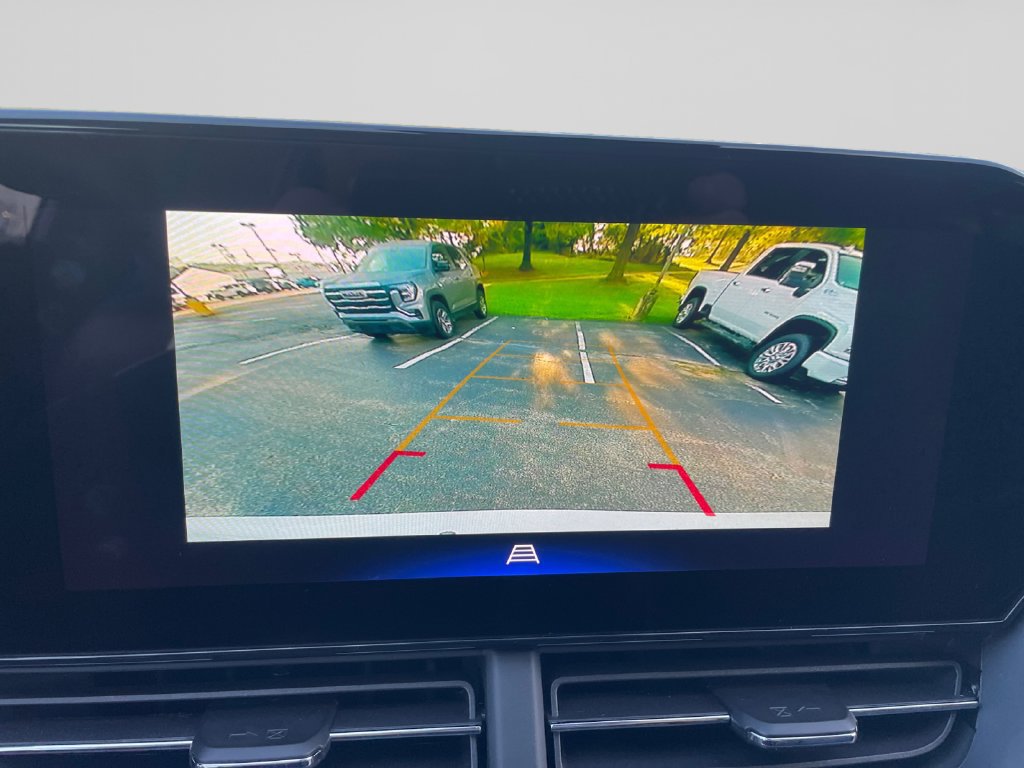 Used 2025 Chevrolet Trax LT w/ Driver Confidence Package FWD image 26