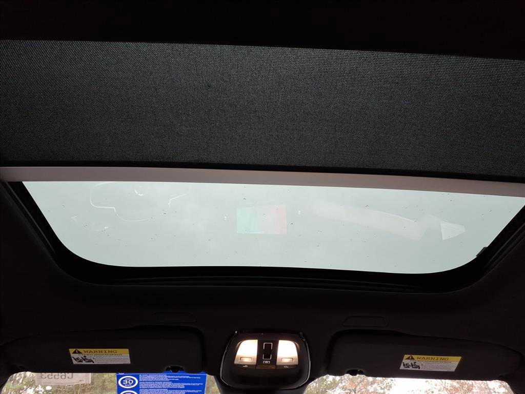 New 2026 Volvo XC60 B5 Plus w/ Protection Package Premier AWD/4WD image 15