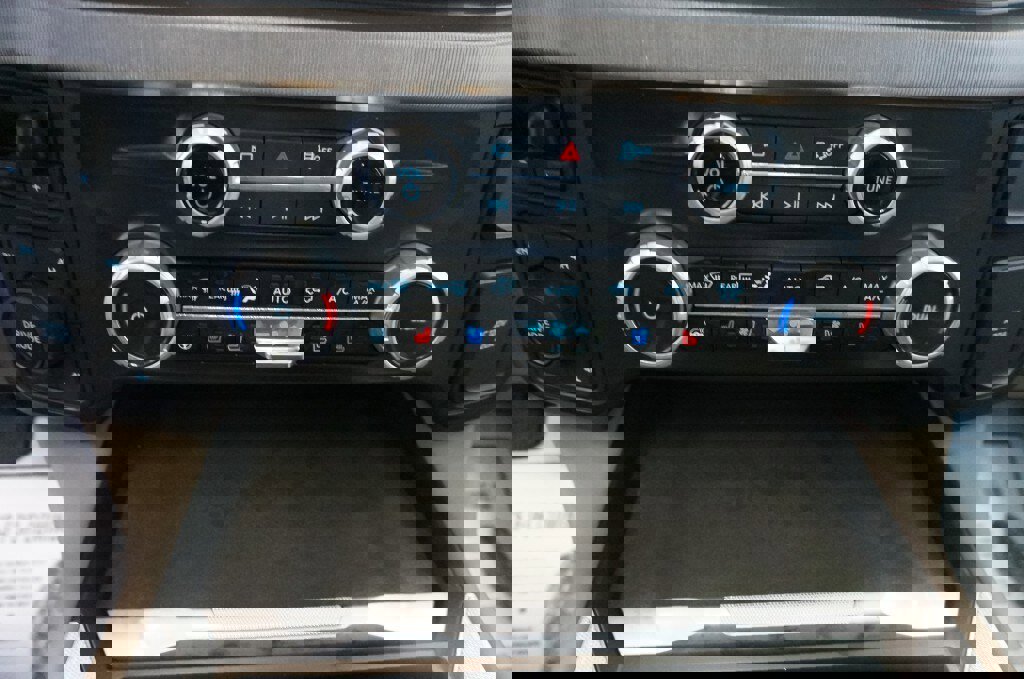 New 2026 Ford F450 Platinum w/ Platinum Plus Package AWD/4WD image 18