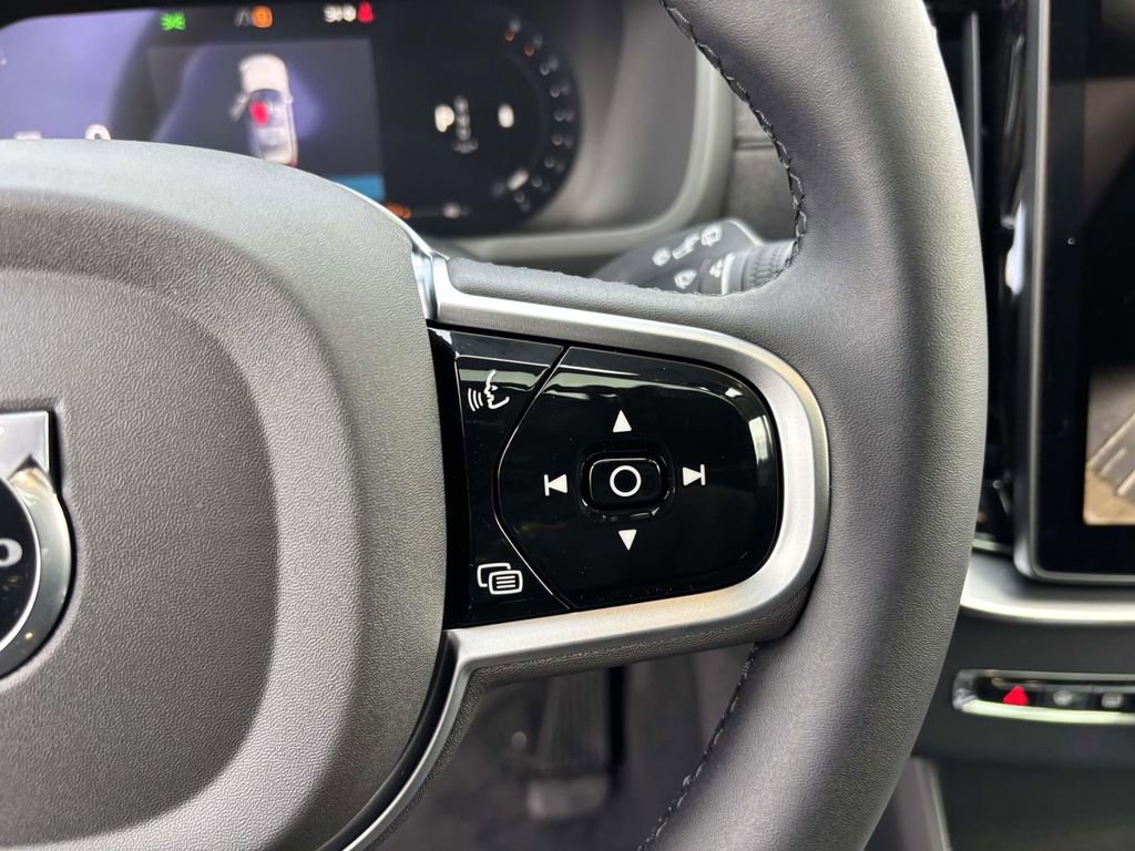 New 2026 Volvo XC90 B6 Plus image 19