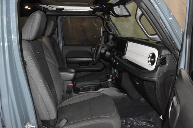 Used 2024 Jeep Wrangler Sahara image 26