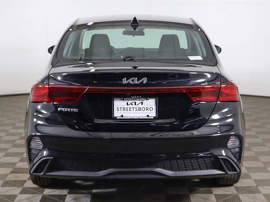Used 2023 Kia Forte LXS image 10