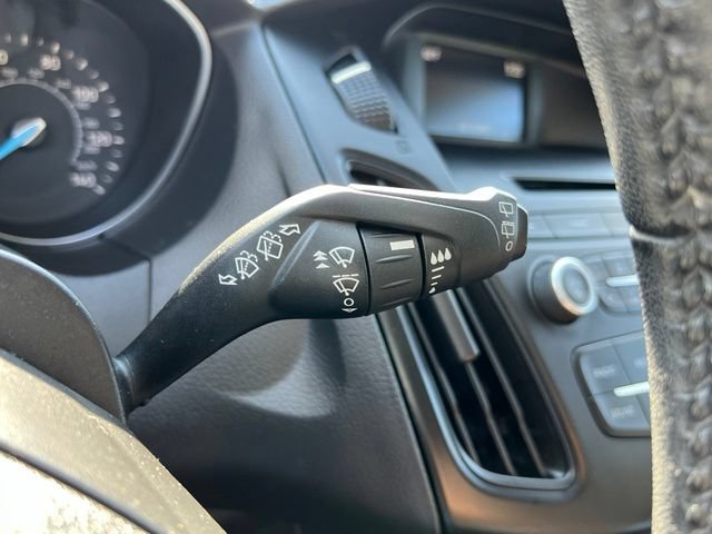 Used 2016 Ford Focus SE w/ SE Cold Weather Package FWD image 20