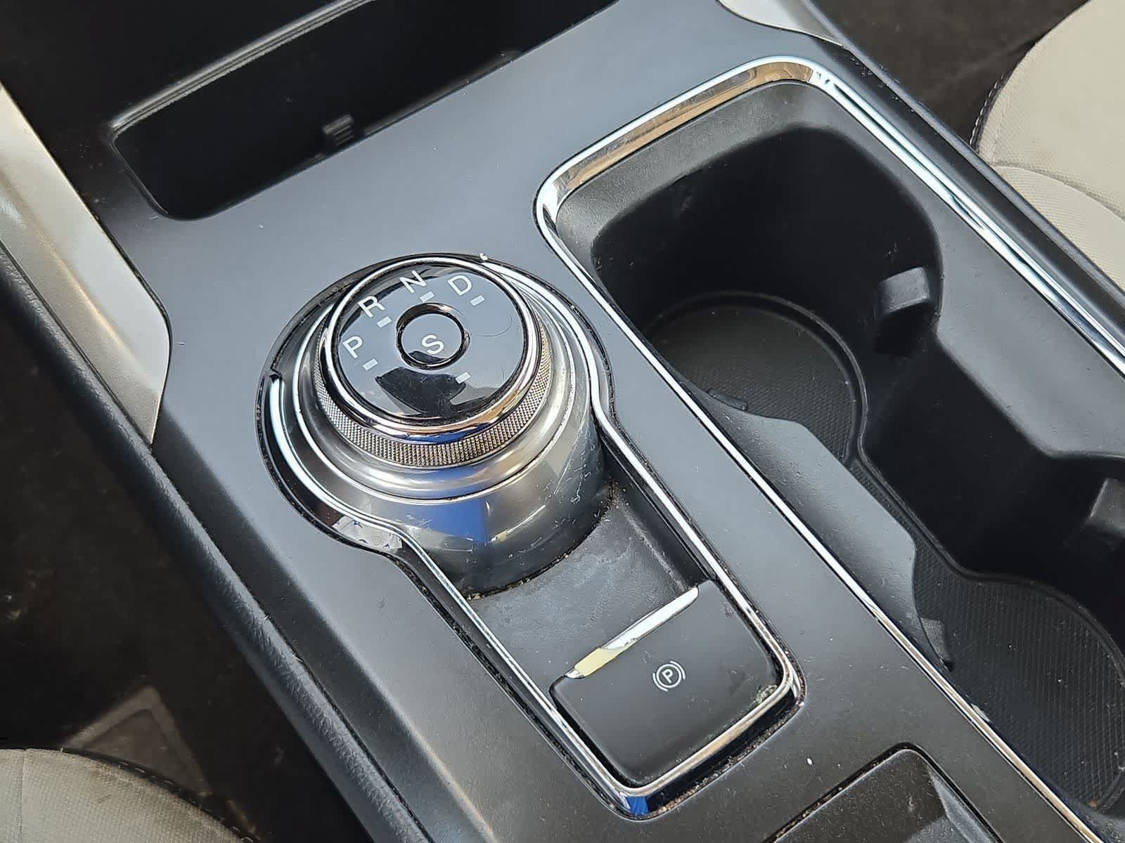 Used 2019 Ford Fusion SE w/ Equipment Group 151A FWD image 30