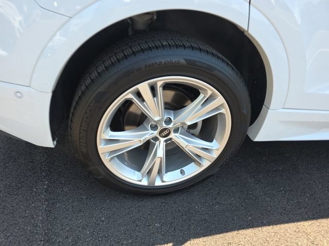 Used 2022 Audi Q8 Premium AWD/4WD image 21