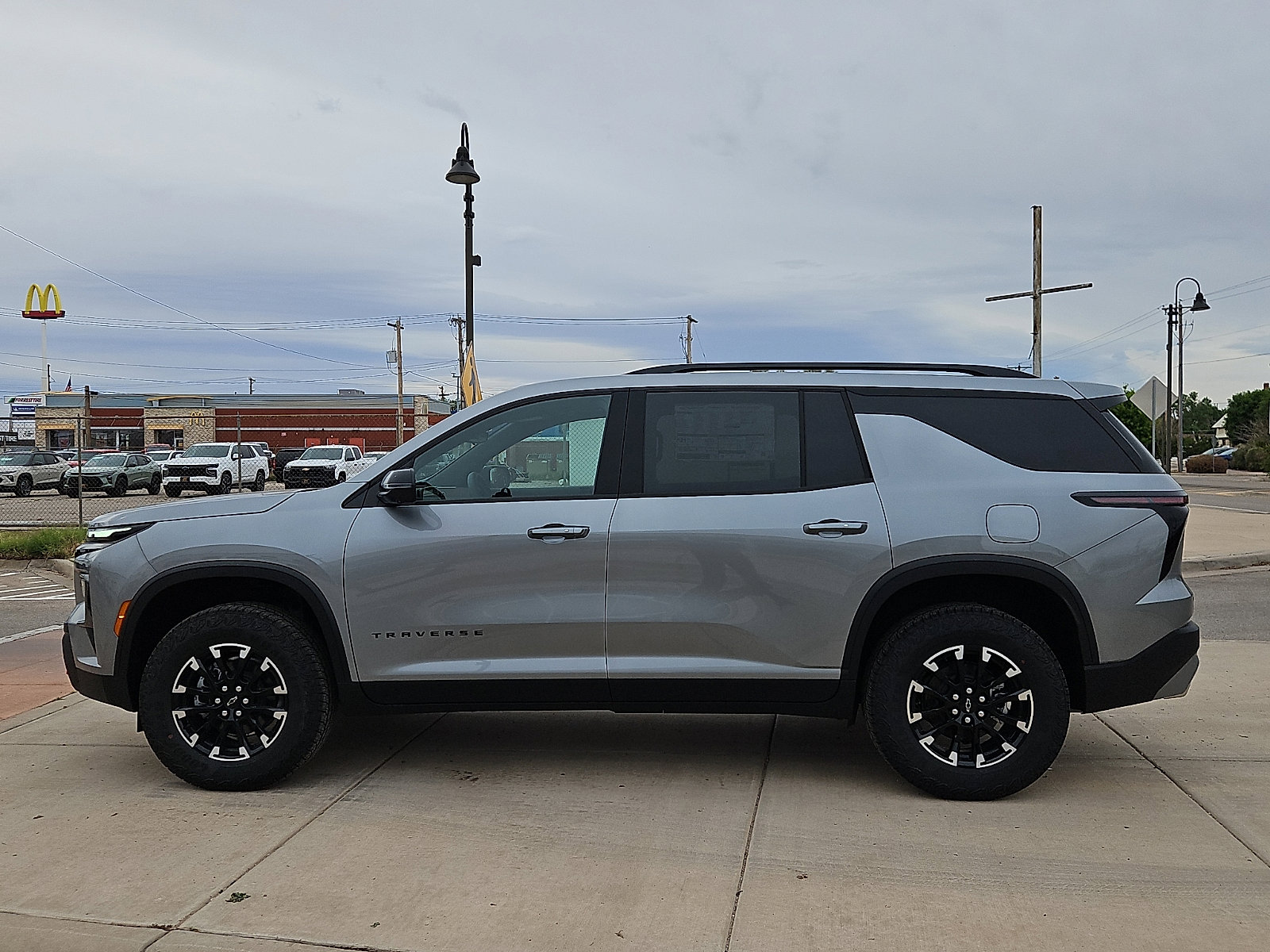 New 2026 Chevrolet Traverse Z71 w/ Driver Confidence Package AWD/4WD image 2