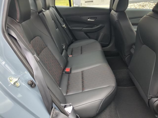 New 2026 Nissan Sentra SR FWD image 31
