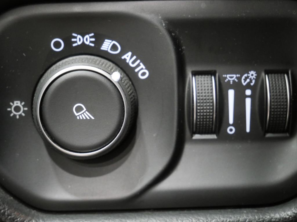 Used 2020 RAM 2500 Tradesman AWD/4WD image 13
