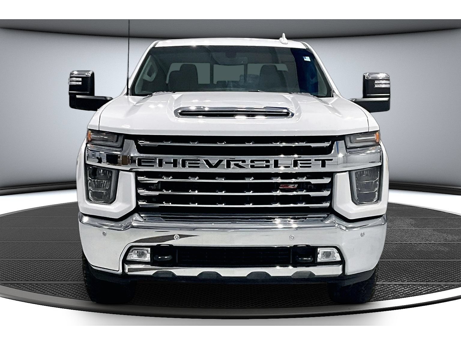 Used 2021 Chevrolet Silverado 2500 LTZ w/ LTZ Plus Package AWD/4WD image 4
