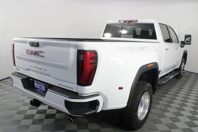 New 2026 GMC Sierra 3500 Denali w/ Denali Reserve Package image 30
