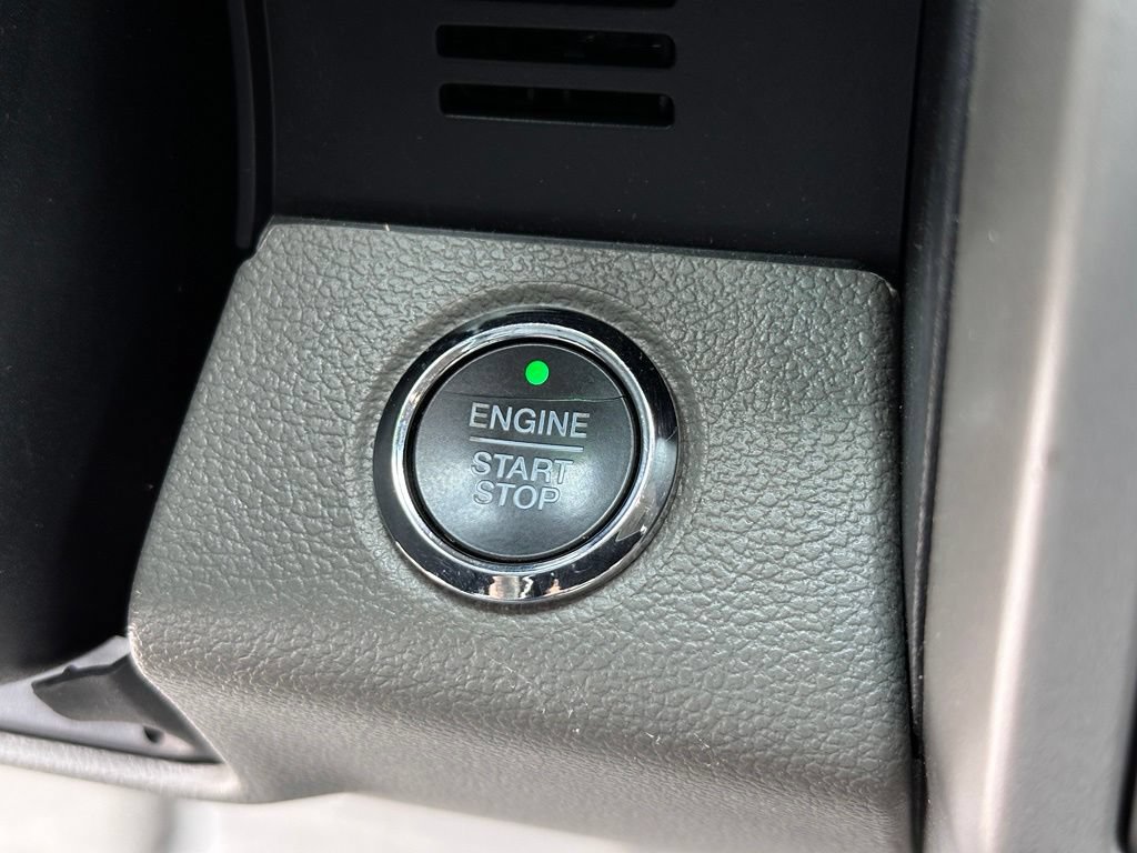 Used 2017 Ford F150 Lariat w/ Equipment Group 501A Mid AWD/4WD image 42