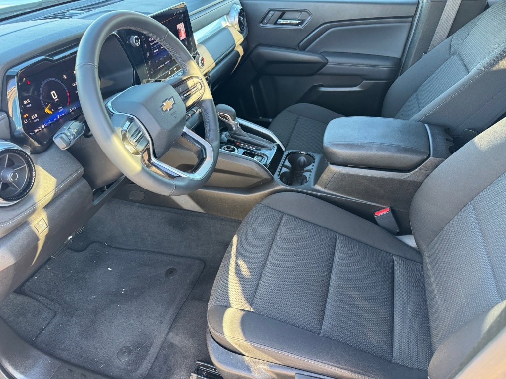 Used 2024 Chevrolet Colorado LT image 9