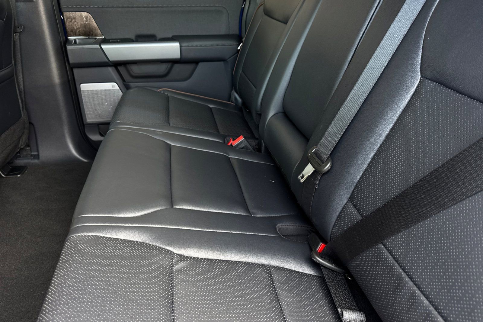 New 2026 Ford F250 Lariat w/ Black Appearance Package image 11