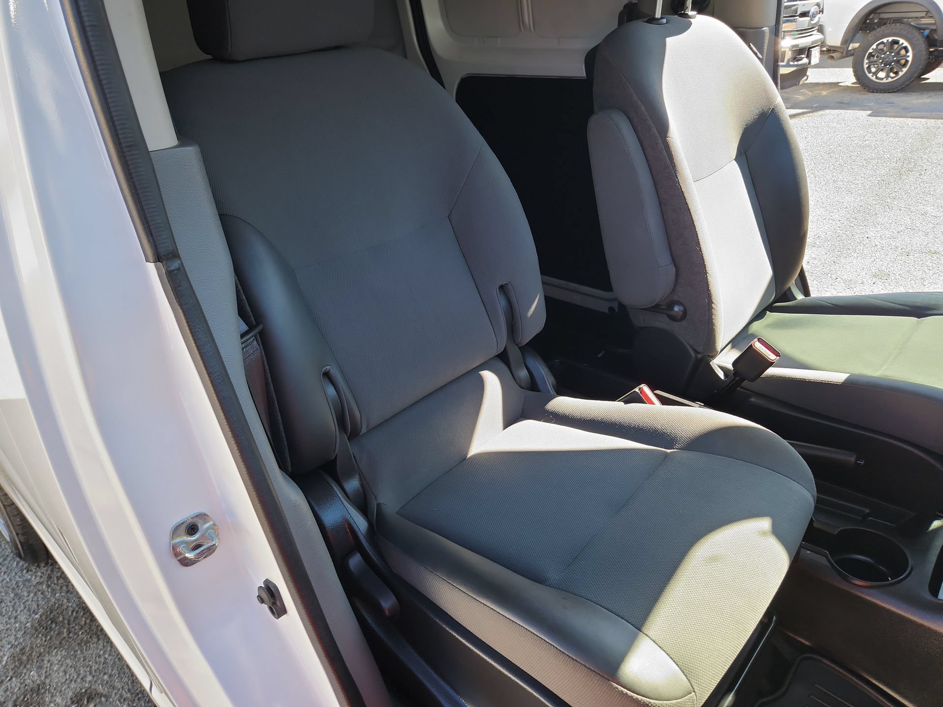 Used 2019 Nissan NV200 S FWD image 23