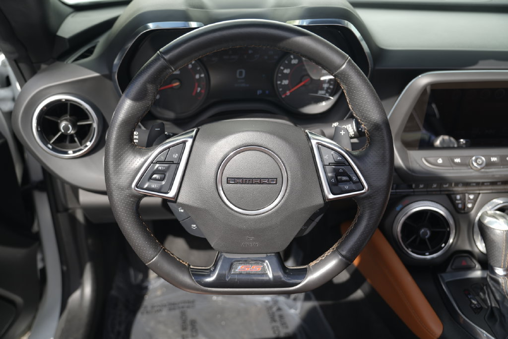 Used 2018 Chevrolet Camaro SS RWD image 37