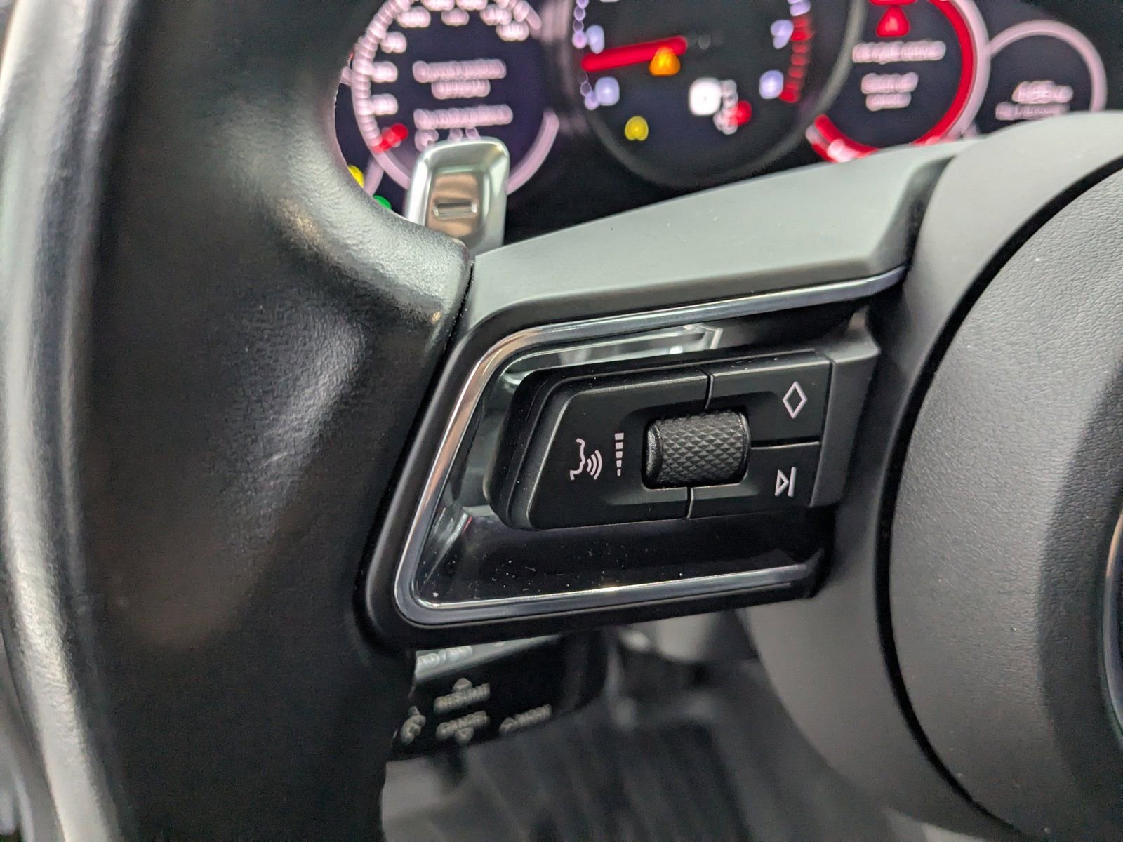 Certified 2021 Porsche Panamera image 10