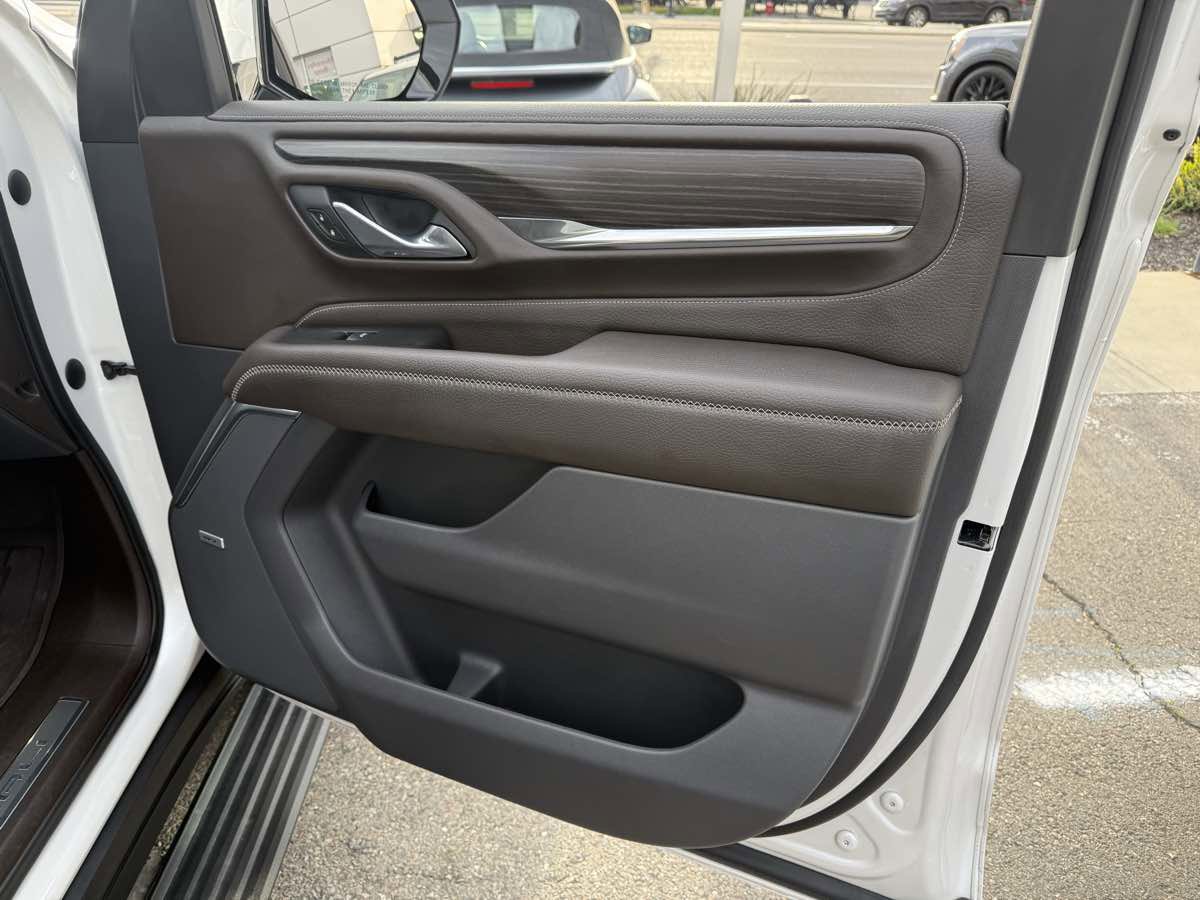 Used 2021 GMC Yukon Denali w/ Denali Ultimate Package image 25