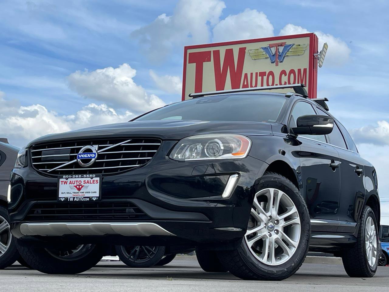 Used 2015 Volvo XC60 T5 Platinum AWD/4WD image 1
