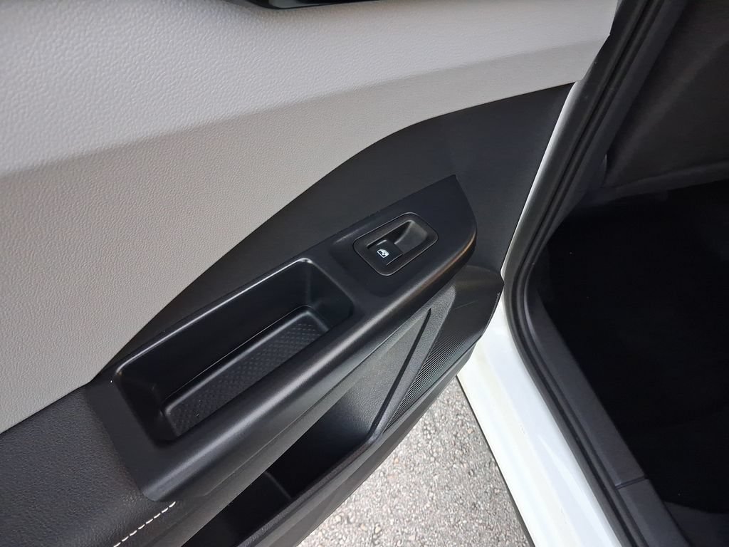 Used 2024 Volkswagen Taos S FWD image 17