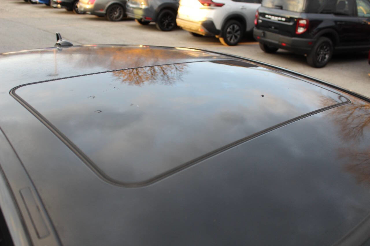 Used 2013 Mercedes-Benz C 300 4MATIC Sedan image 17