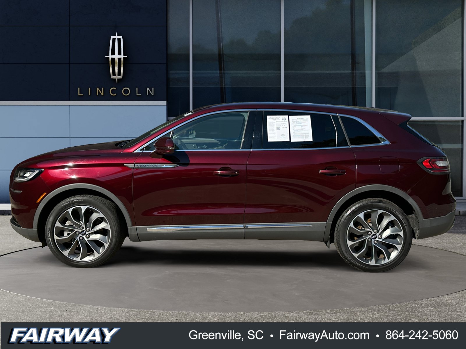Used 2023 Lincoln Nautilus Reserve AWD/4WD image 8