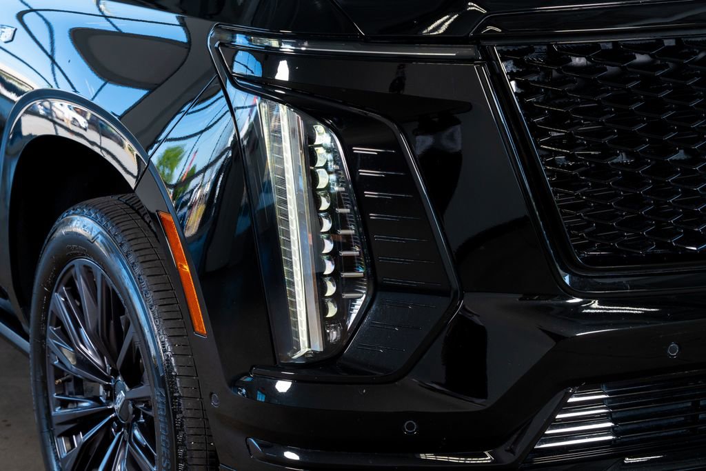 Used 2025 Cadillac Escalade Sport w/ LPO, ONYX Package image 6